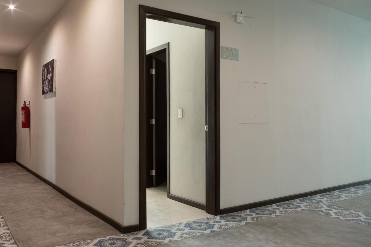 Hotel Mayari Holbox Luaran gambar A door opening