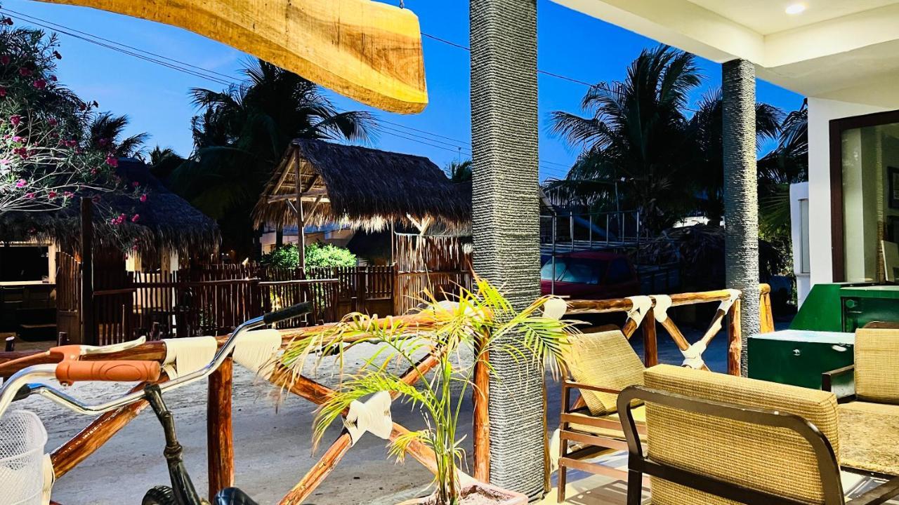 Hotel Mayari Holbox Luaran gambar A restaurant in Tulum